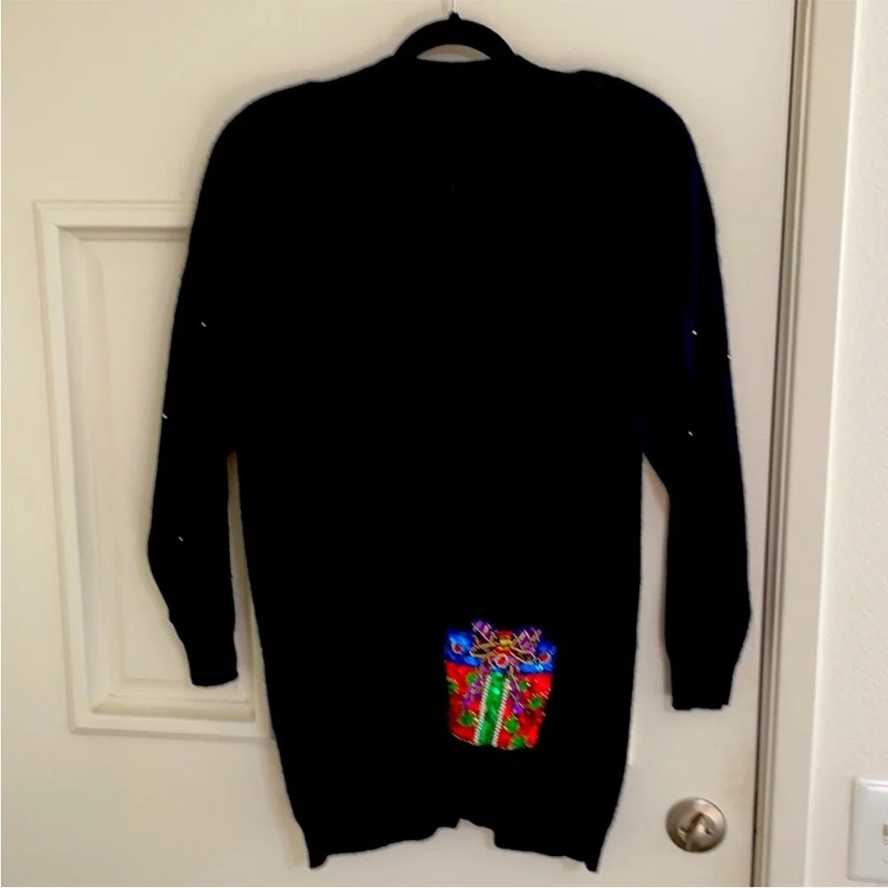 Christmas sweater🎄🎄 - Picture 2 of 3